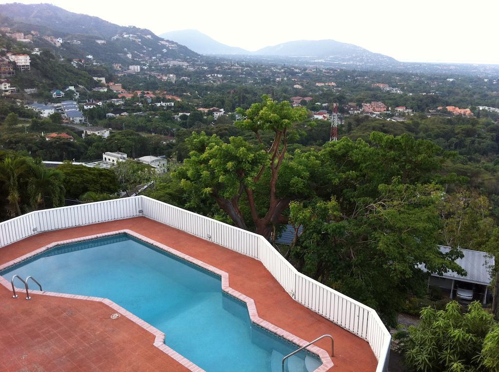 Hill Top Kingston Jamaica Екстериор снимка
