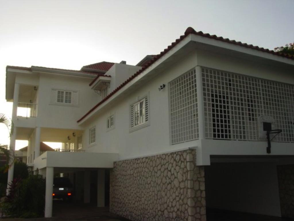 Hill Top Kingston Jamaica Стая снимка